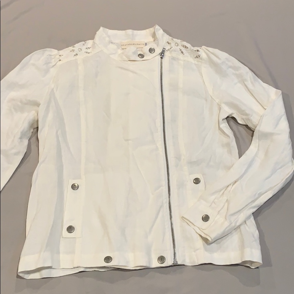 Light weight Jacket - Picture 2 of 5